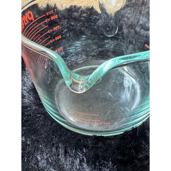 Vintage Pyrex 1-Liter/32-Ounce Glass Measuring Cup With Red Markings - Picture 5 of 8